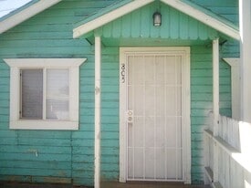 Building Photo - 805 Oildale Dr