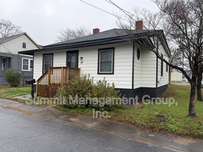 Building Photo - 34 Ivy St