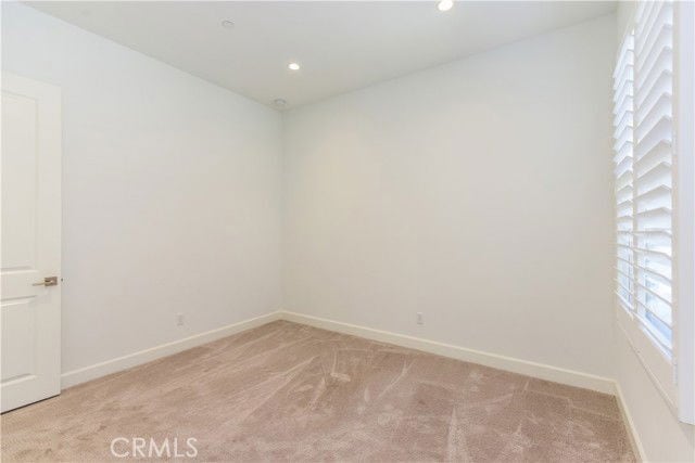 Building Photo - 58 Belfast