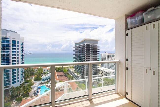 Building Photo - 5900 Collins Ave