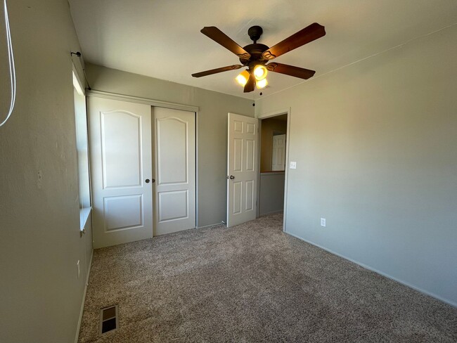 Building Photo - $0 DEPOSIT OPTION. 4BED/2.5BATH IN AURORA'...