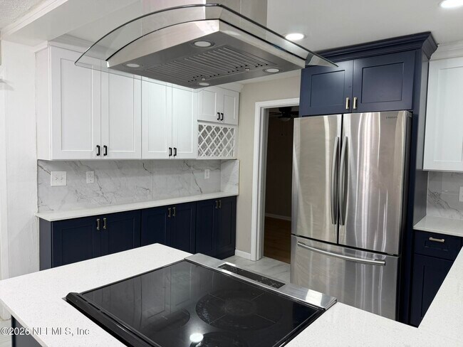 Building Photo - 85064 Radio Ave