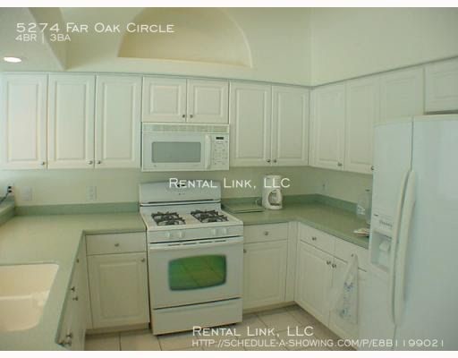 Building Photo - 5274 Far Oak Cir