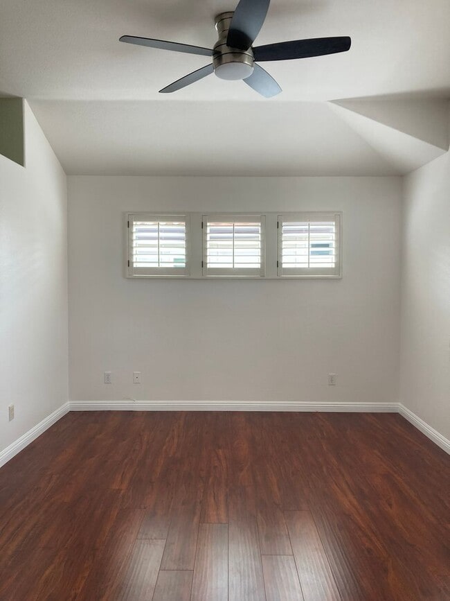 Building Photo - Available NOW Charming 3-Bedroom Home for ...