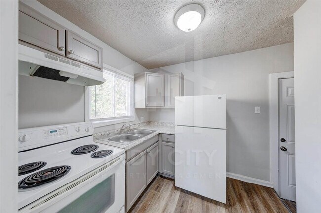 Building Photo - 3539 Prospect St