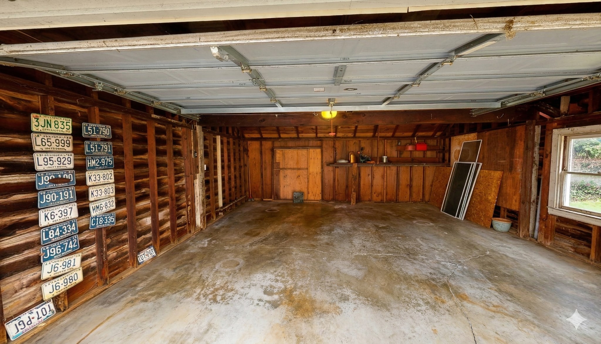 Building Photo - 2223 Saratoga Dr