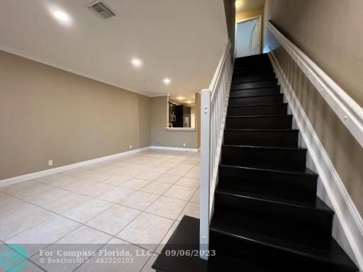 Building Photo - 4146 Forest Dr