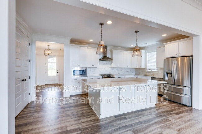 Building Photo - 7284 Ludlow Dr