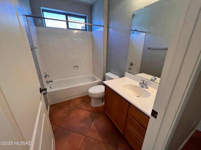 Building Photo - 13451 E Ace High Dr