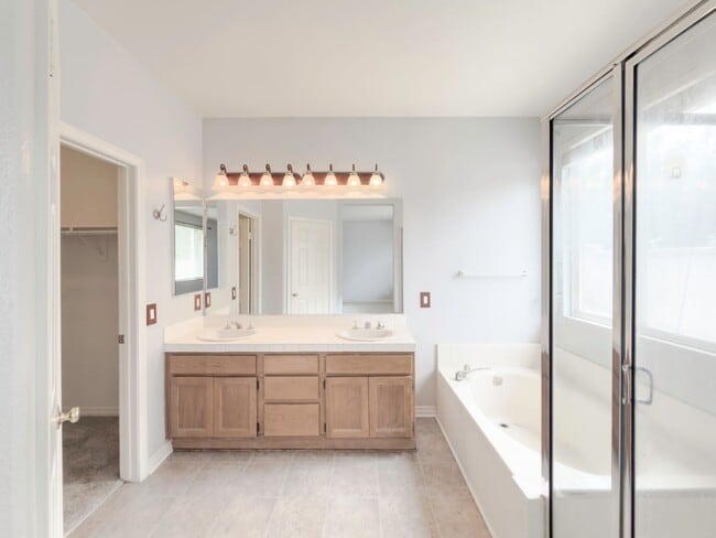 Building Photo - COMING SOON! Cute, Single Story Home For Rent In Temeku Hills!