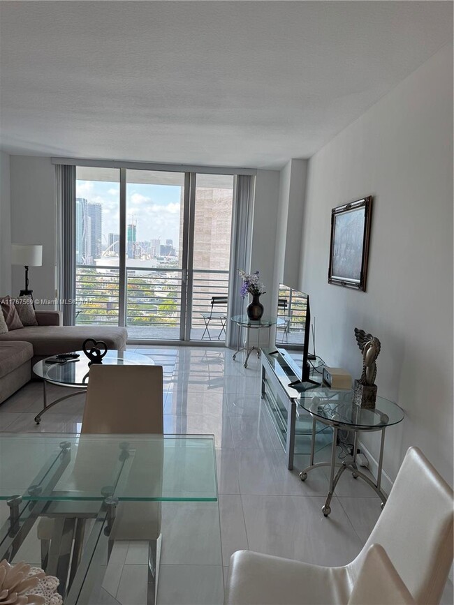 Building Photo - 335 S Biscayne Blvd