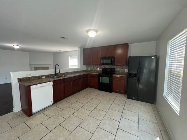 Building Photo - Spacious 3 bed in Harvest AL