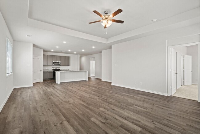 Building Photo - 16617 Olivewood Ln