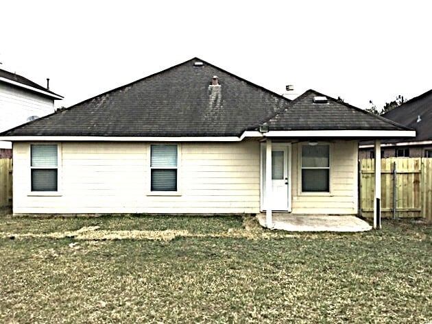 Building Photo - 22327 Highland Point Ln