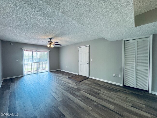 Building Photo - 12622 Kenwood Ln