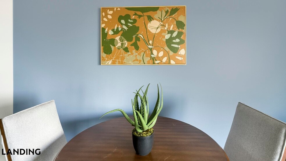 Building Photo - 777 Preston St