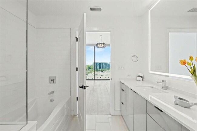 Building Photo - 788 West Marietta St NW