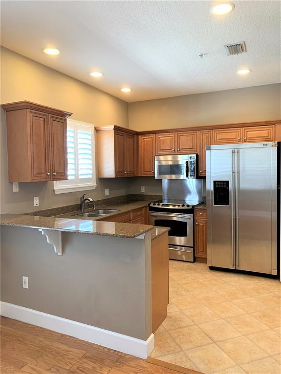 Building Photo - 601 Casabella Cir