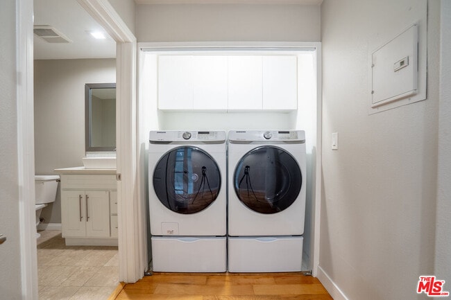 Building Photo - 350 S Norton Ave