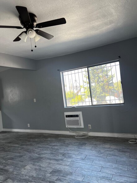 Building Photo - 120 W 73RD ST