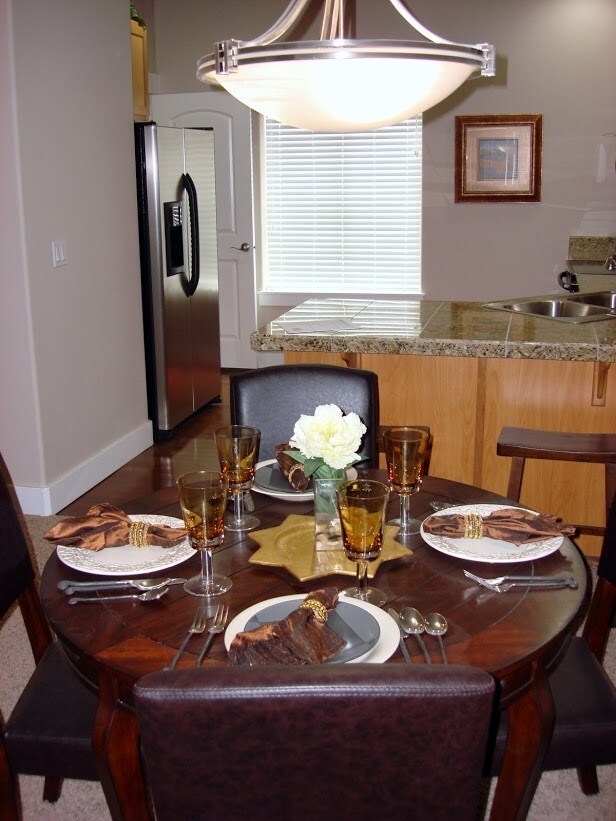 Building Photo - 3BDRM 2.5BTH Condo Duplex, Attached Garage...