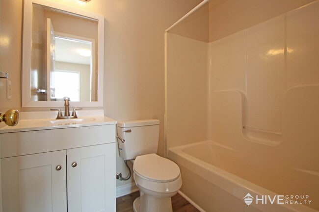 Building Photo - 1041 Oriole Ln