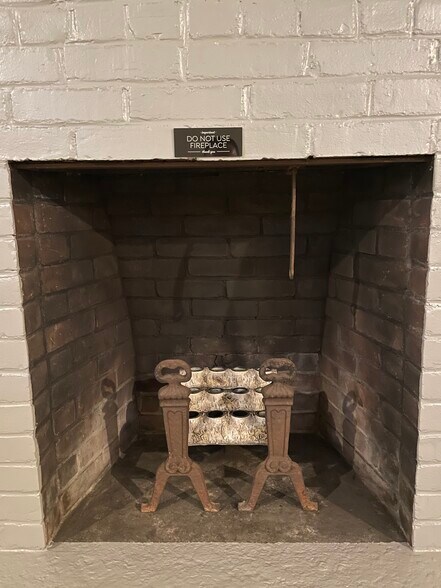 Building Photo - 35 Hastings Ave