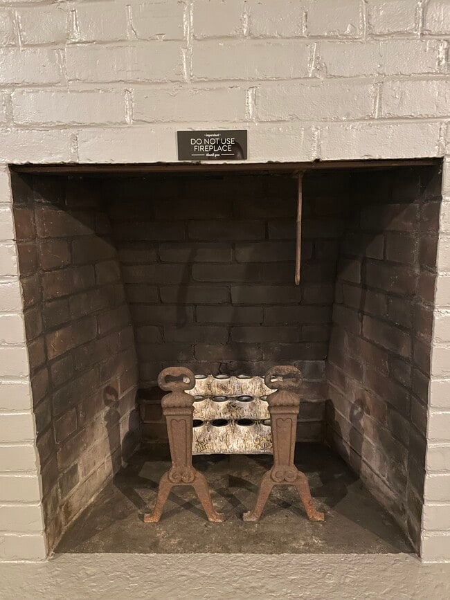 Building Photo - 35 Hastings Ave