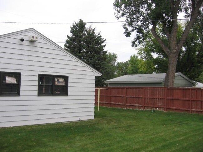 Building Photo - 2 bedroom in Billings MT 59101
