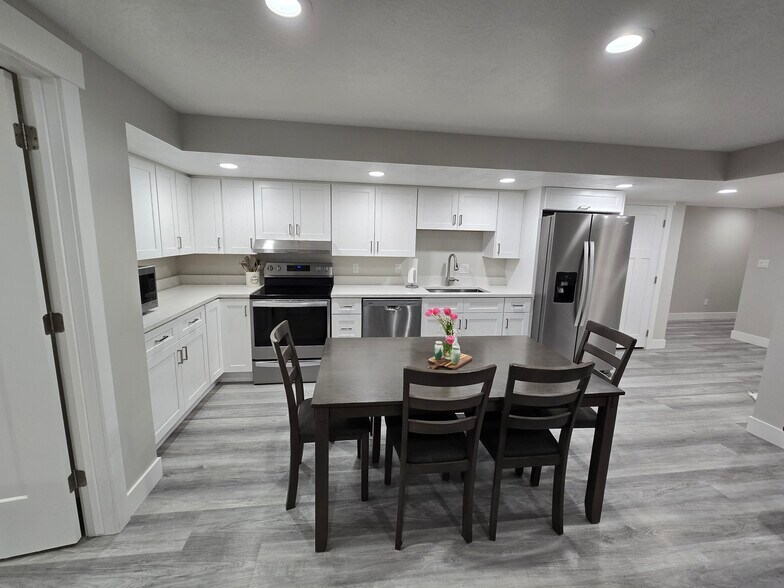 Kitchen and dinning room - 2431 E Weeping Willow Way