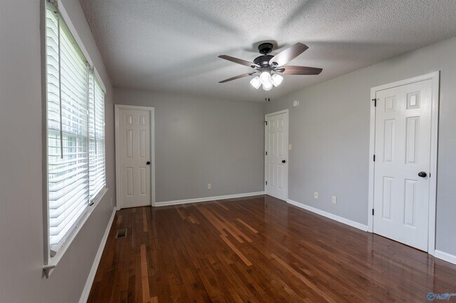 Building Photo - 104 Westminster Way