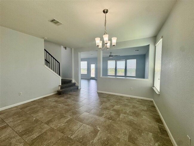 Building Photo - 372 Kingfisher Ln
