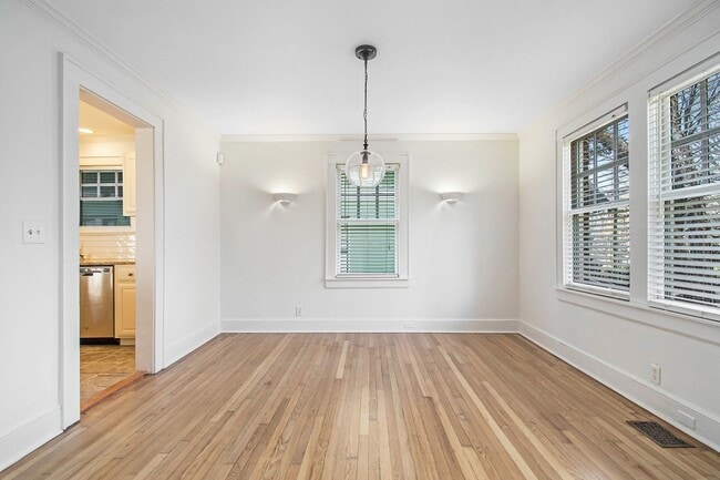 Building Photo - 2 Bedroom in Intown Atlanta, near EAV