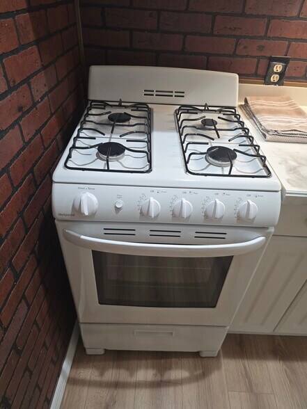 New stove/oven - 510 North St