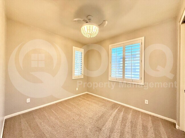 Building Photo - 251 E Wisteria Dr