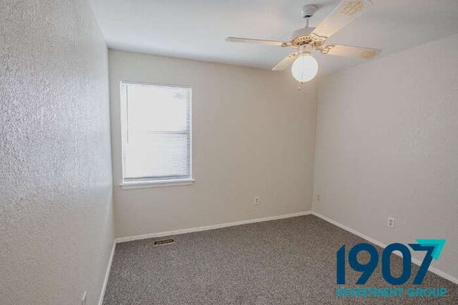 Building Photo - Charming Brick Home with Large Backyard in OKC! - Move In Now & Get 50% Off Your First & Second M...