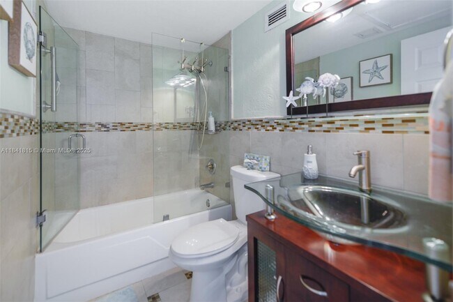 Building Photo - 2501 S Ocean Dr