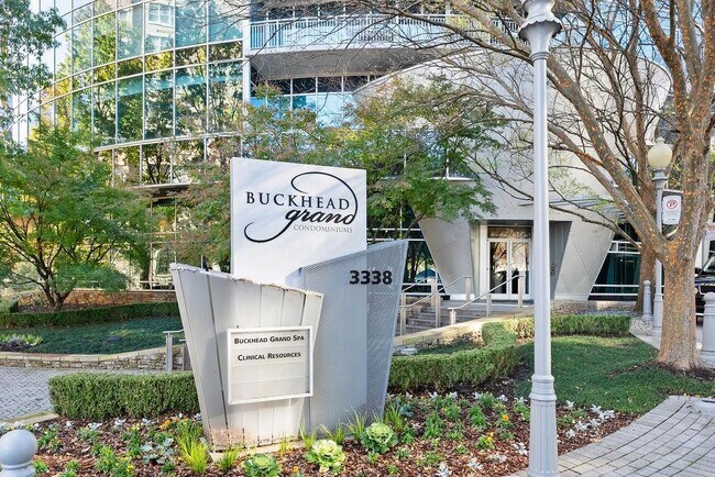 Building Photo - 3338 Peachtree Rd NE