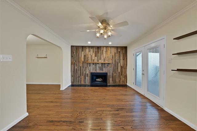 Building Photo - 2303 Park Hill Dr