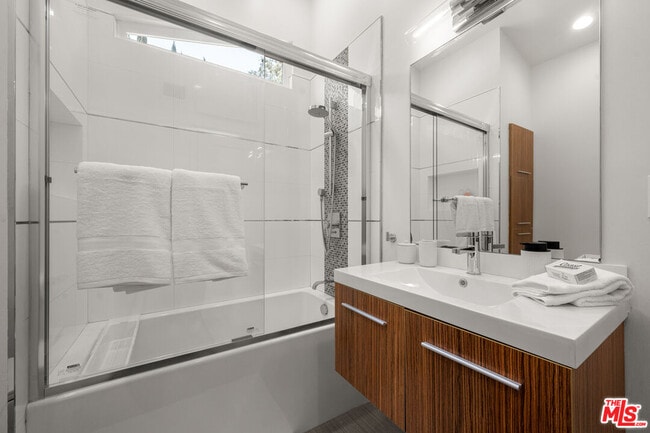 Building Photo - 20159 Hatteras St