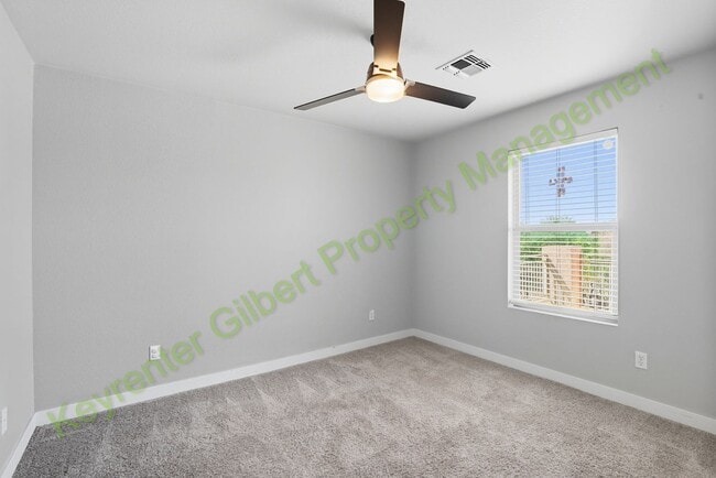 Building Photo - 5 bed / 2.5 bath Home in the San Tan Heigh...