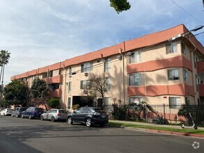 Building Photo - 1815 Serrano Ave