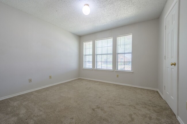 Building Photo - 3 Bedroom • Single Family • Coppell ISD