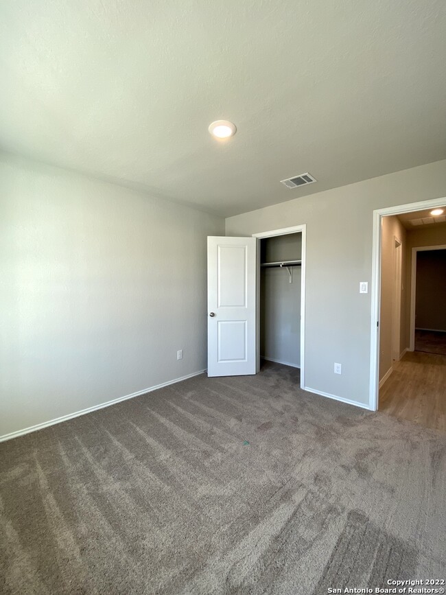 Building Photo - 2852 Rosefinch-