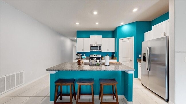 Building Photo - 15407 Miller Creek Dr