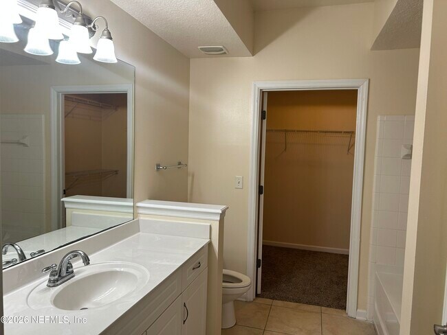 Building Photo - 10435 MIDTOWN Pky