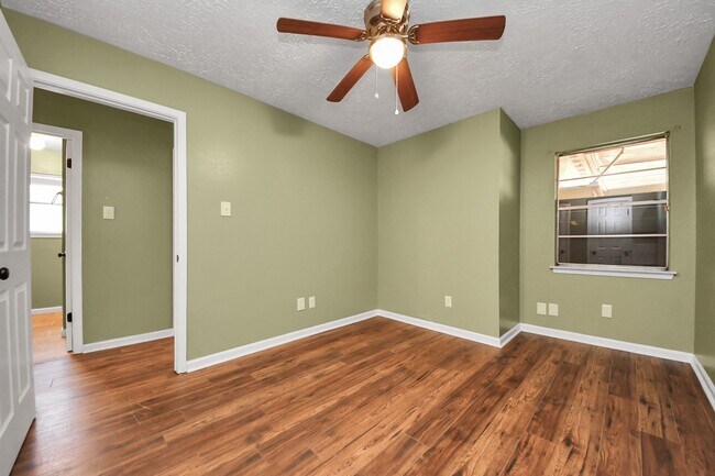 Building Photo - 20411 Jasperwood Ln