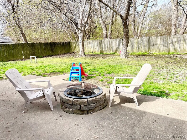 Building Photo - 1904 Quail Run