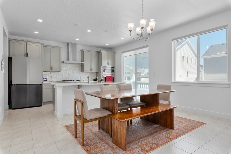 Building Photo - 2156 Wallflower Dr