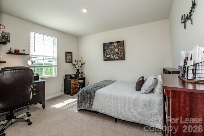 Building Photo - 177 Crownpiece St